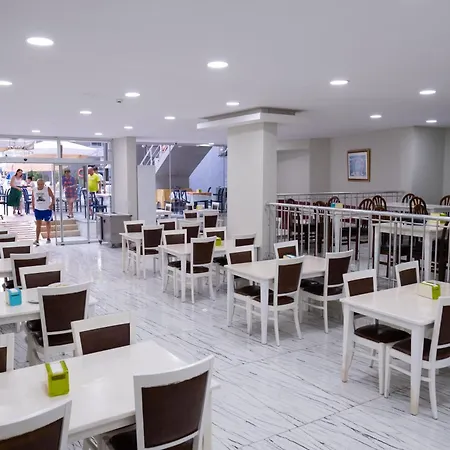 The Nora Family Club 4*